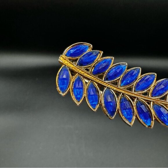 Vintage Signed Sapphire Blue Rhinestone and Gold Tone Leaf Dress Clip - Picture 11 of 11